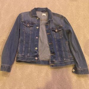 Cute jean jacket from Crewcuts! Size 14